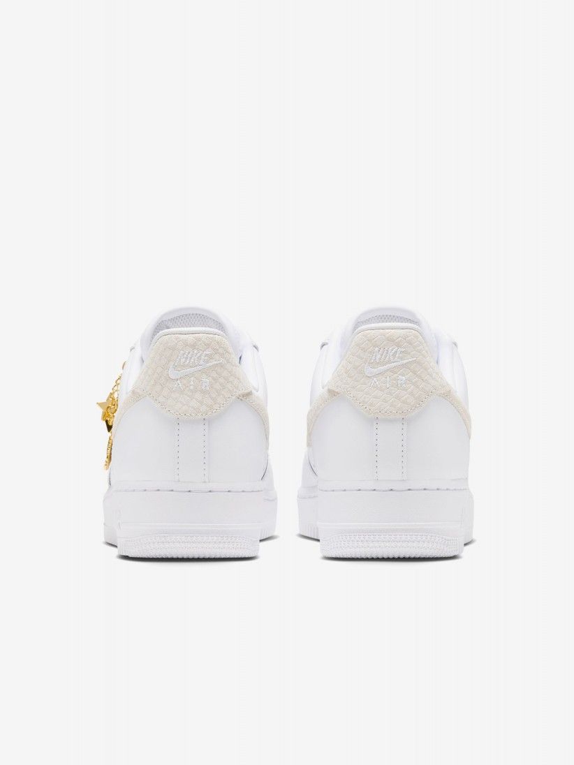 Sapatilhas Nike Air Force 1 07 Brancas e Bege Para Mulher Sapatilhas Nike Air Force 1 07 Brancas e Bege Para Mulher