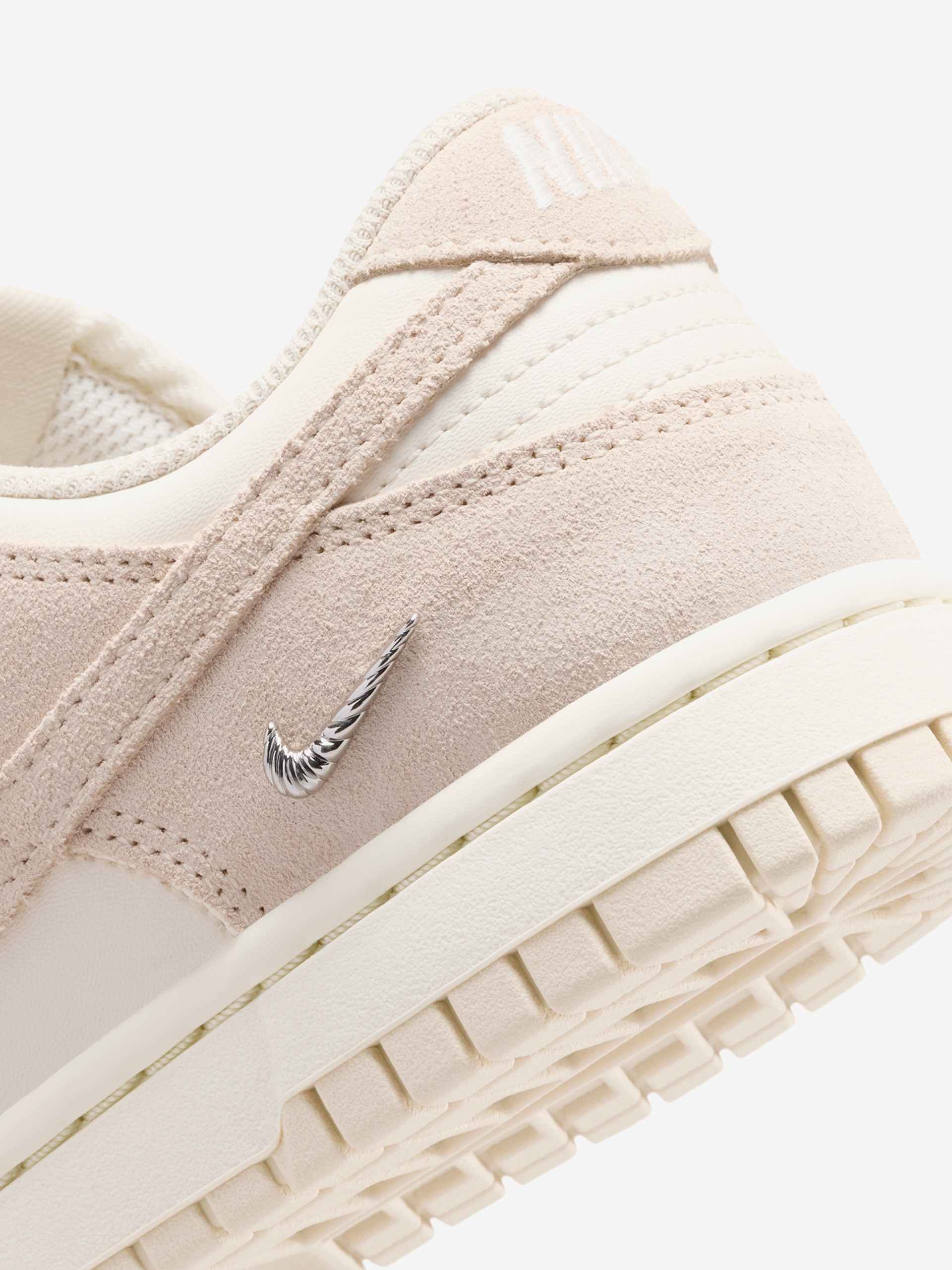 Zapatillas Nike Dunk Low Rosa y Blancas Para Mujer