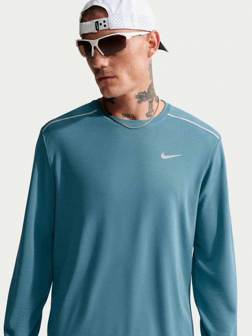 Camisola de Running Nike Miler Dri-FIT Azul Para Homem Camisola de Running Nike Miler Dri-FIT Azul Para Homem