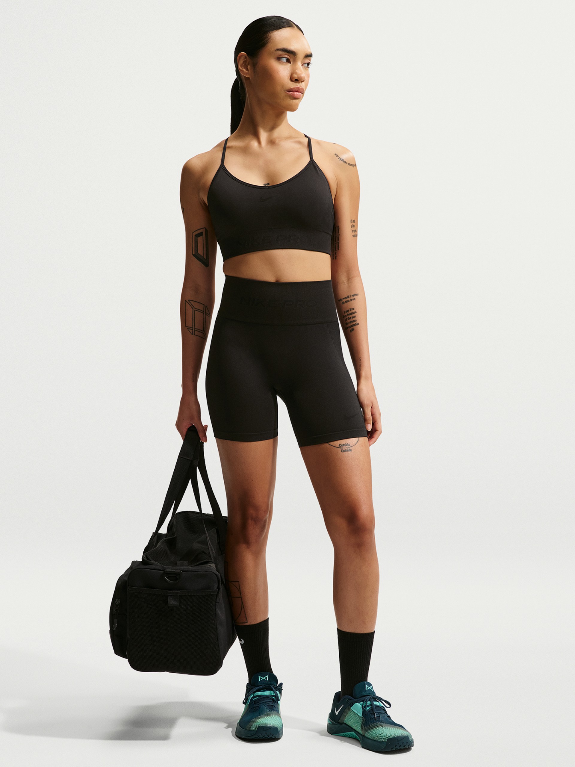 Nike Pro Seamless Dri-FIT 13cm Black Biker Shorts For Women