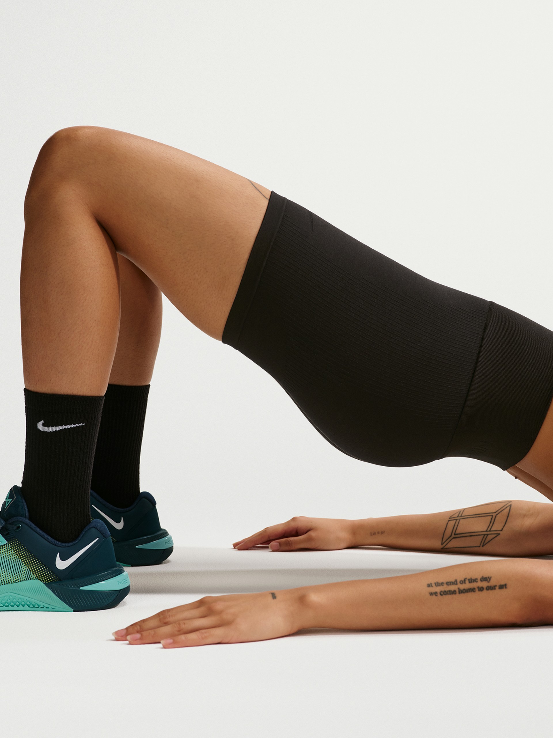 Nike Pro Seamless Dri-FIT 13cm Black Biker Shorts For Women