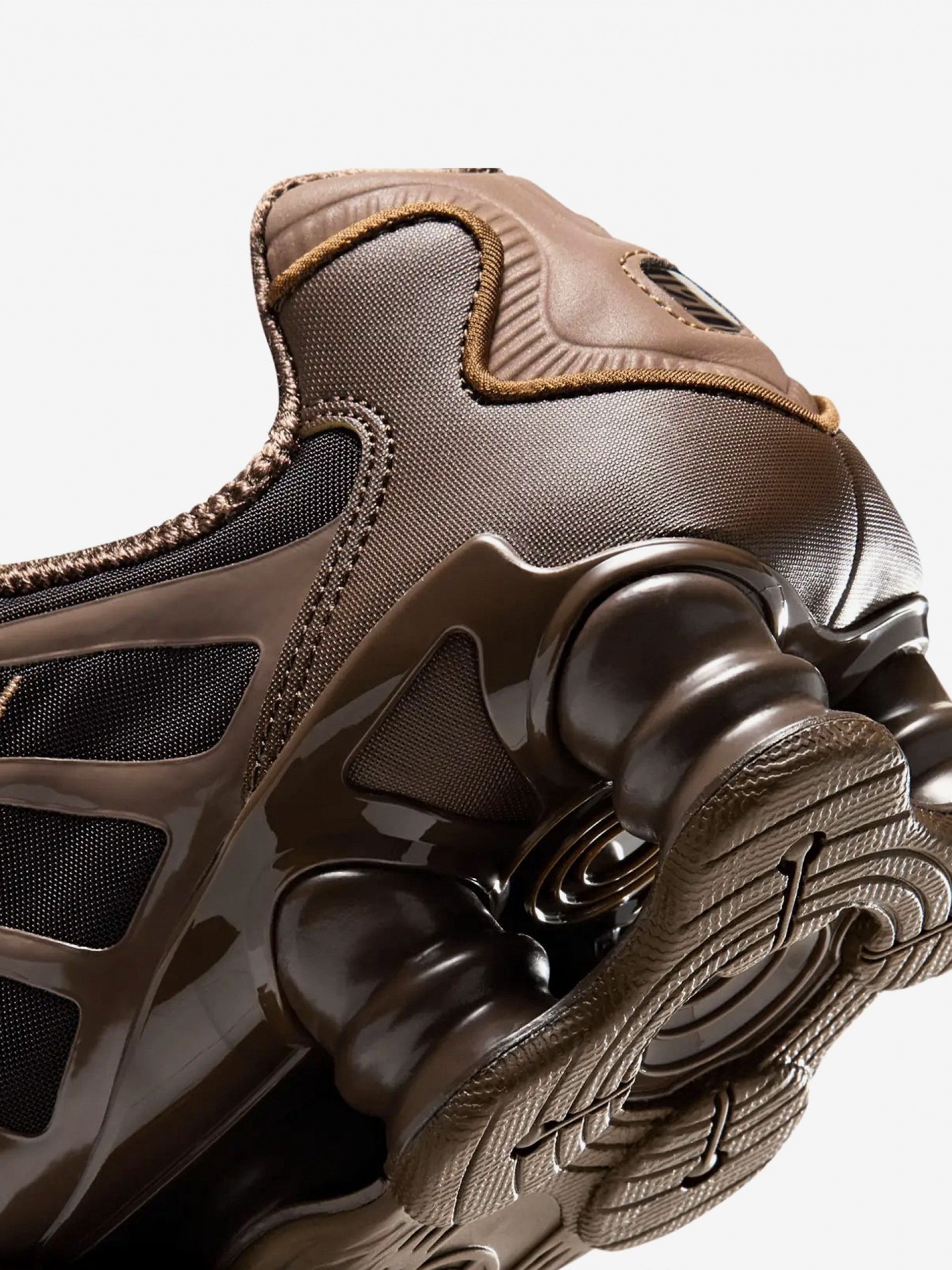 Zapatillas Nike Shox TL Marrones Para Mujer