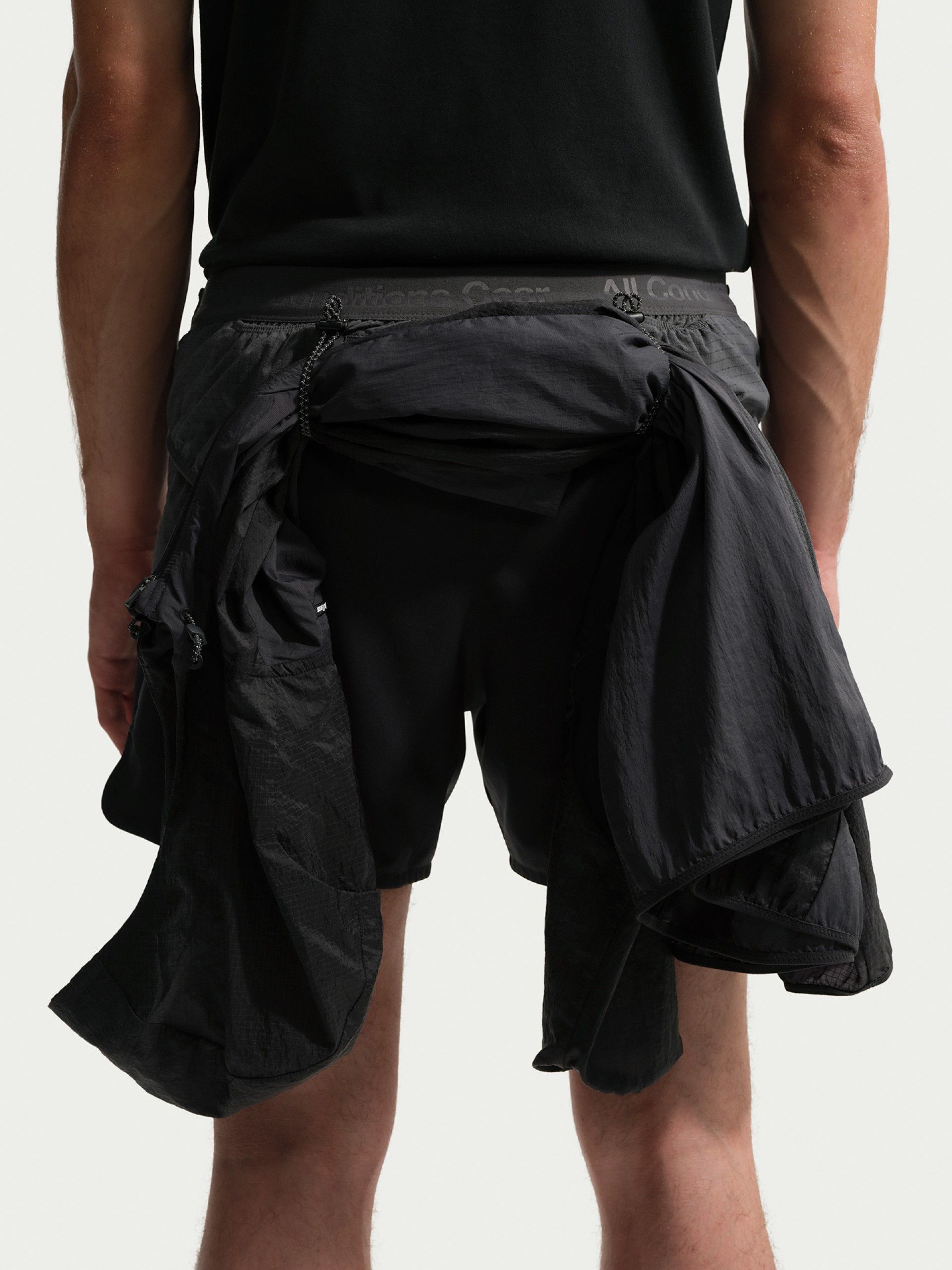 Pantalones Cortos de Running Nike ACG Second Sunrise Dri-FIT ADV 13cm Negros y Grises Para Hombre
