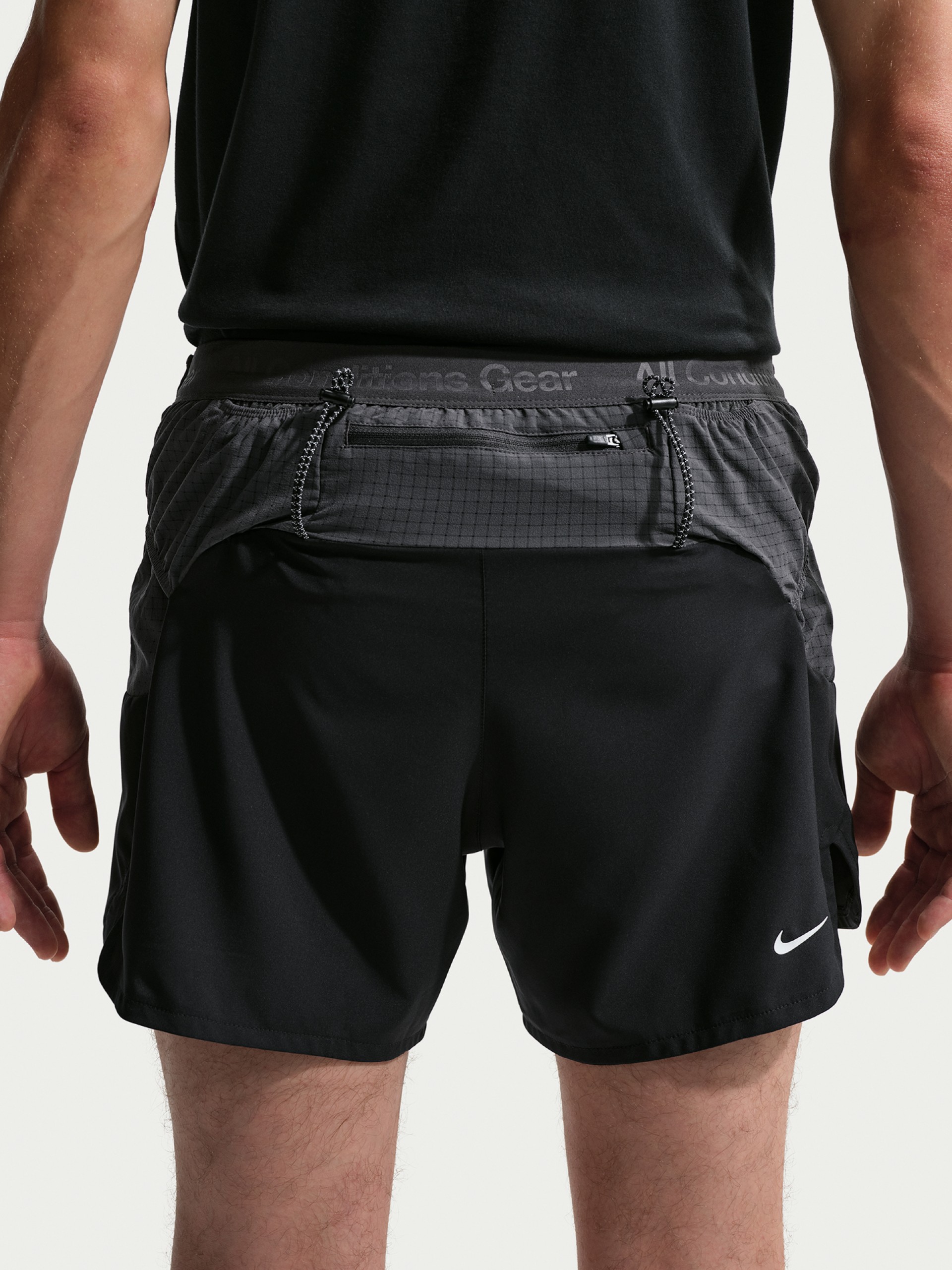 Pantalones Cortos de Running Nike ACG Second Sunrise Dri-FIT ADV 13cm Negros y Grises Para Hombre