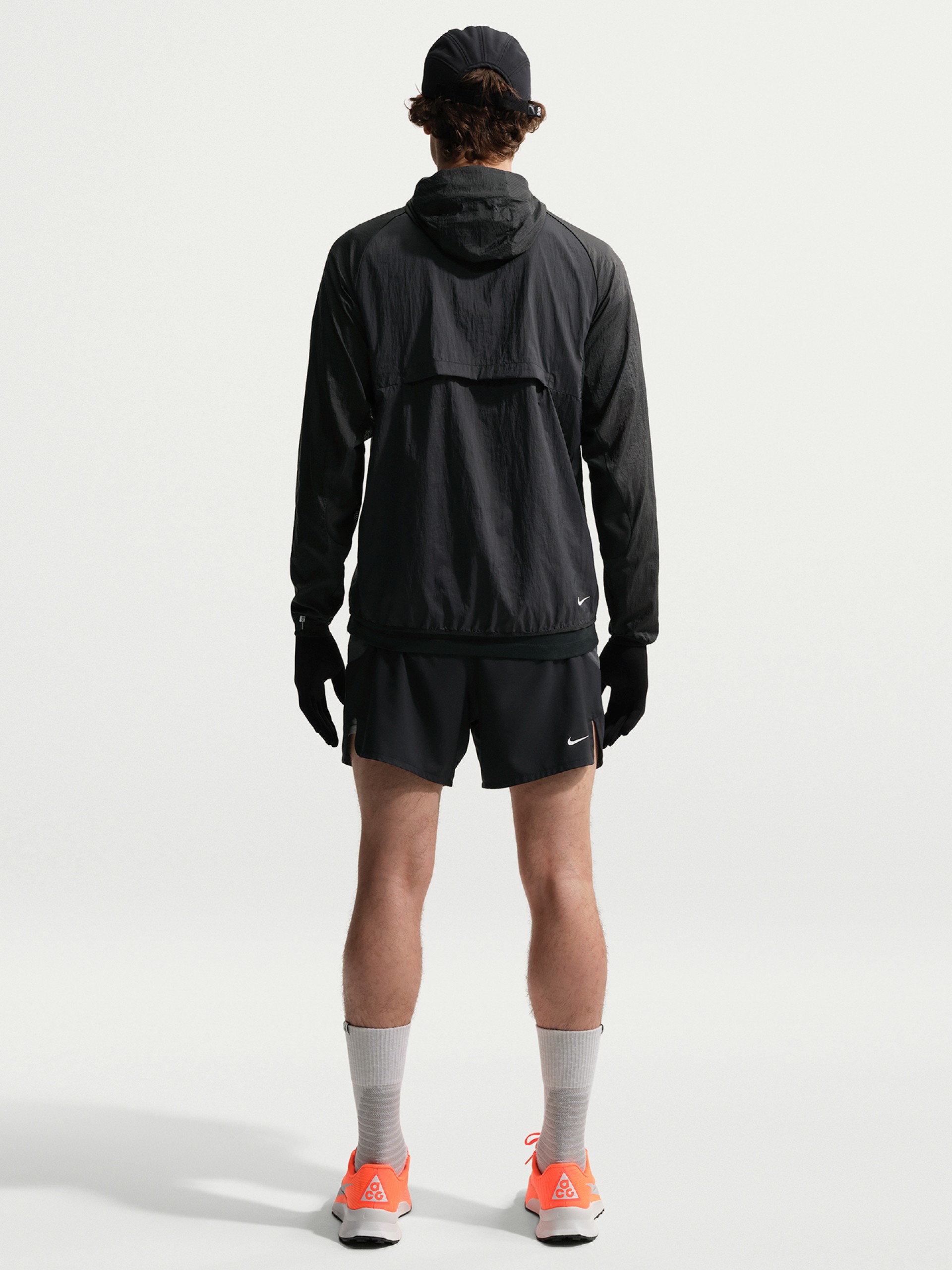 Pantalones Cortos de Running Nike ACG Second Sunrise Dri-FIT ADV 13cm Negros y Grises Para Hombre