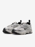 Nike Air Max Moto 2K Silver and Grey Junior Sneakers Nike Air Max Moto 2K Silver and Grey Junior Sneakers